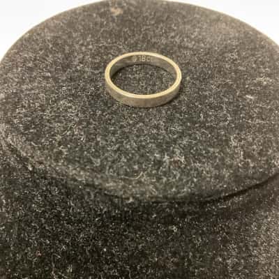  Womens 18 ct white gold wedding band size M