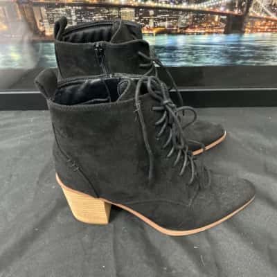 City Chic Womens  Size 10 Boots Black  