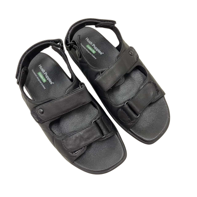 Hush Puppies Women's Vault Sandal in Black Size 7