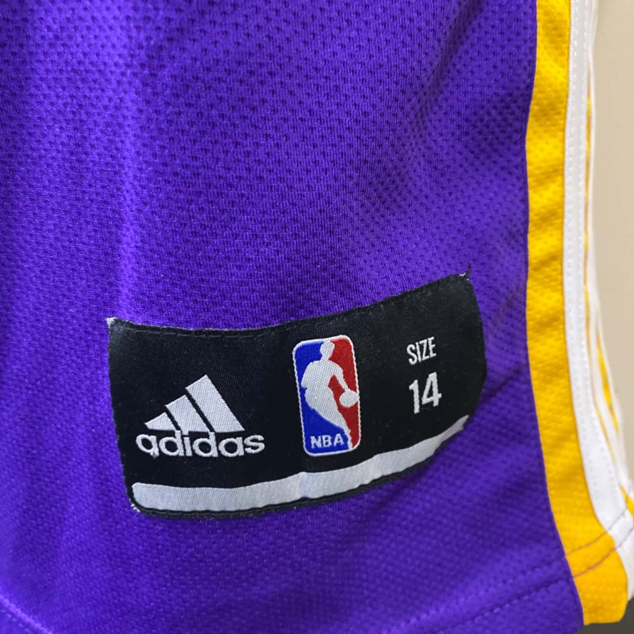 kobe adidas logo