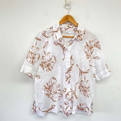 Sportscraft White Beige FLoral Short Sleeve Shirt  Size 16 