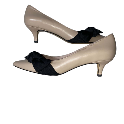 JANE DEBSTER  Womens "Ziggy" Low Heel Size 7 Cream with Black Bow 