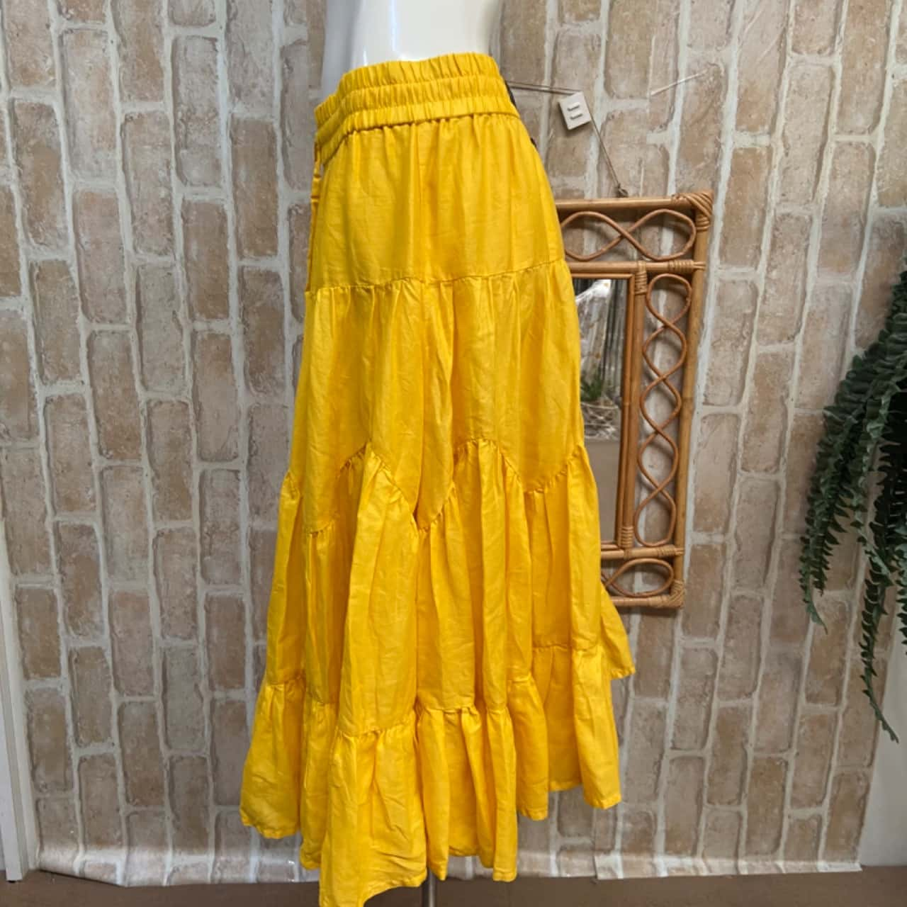 BNWT Country Road Ruffle Skirt Size 12 Knee Length Yellow