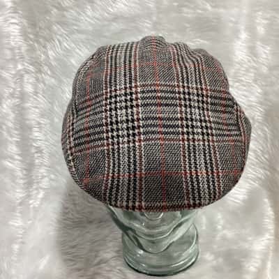  Mens  Size 1 fits all.  Checked 