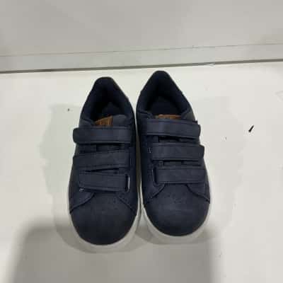 Clarks Navy Blue Kids shoe 