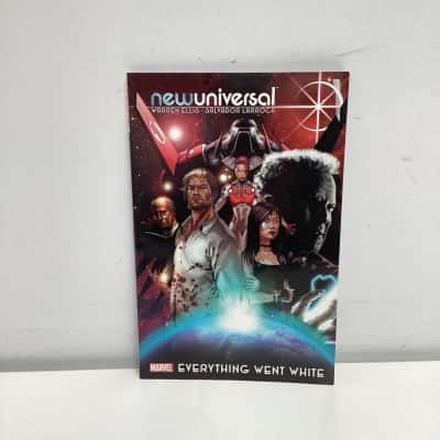 Newuniversal: Everything went white by Marvel comics 