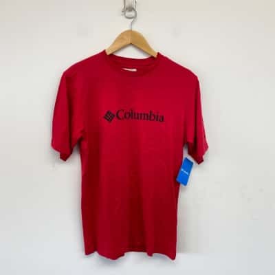 Columbia Mountain Red Short SLeeve Basic Logo T-shirt  Size S 