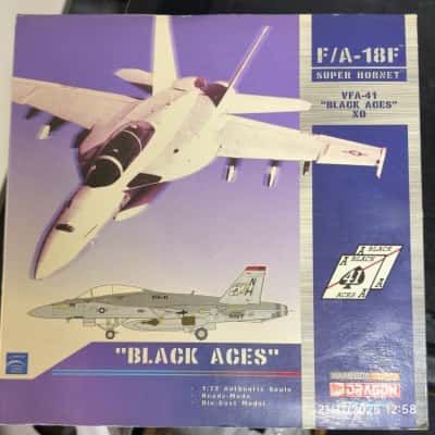 FA18F Super Hornet Black Aces Model Plane Set PreOwned 