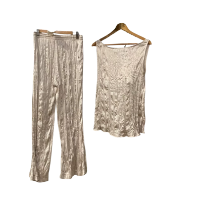 Picnic Womens  Size 12 / M Beige pant & top set