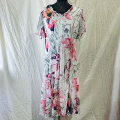 NONI B Size 16 Floral Dress Pink  