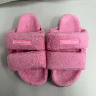 Country Road Womens  Size 38 Pink  slippers 
