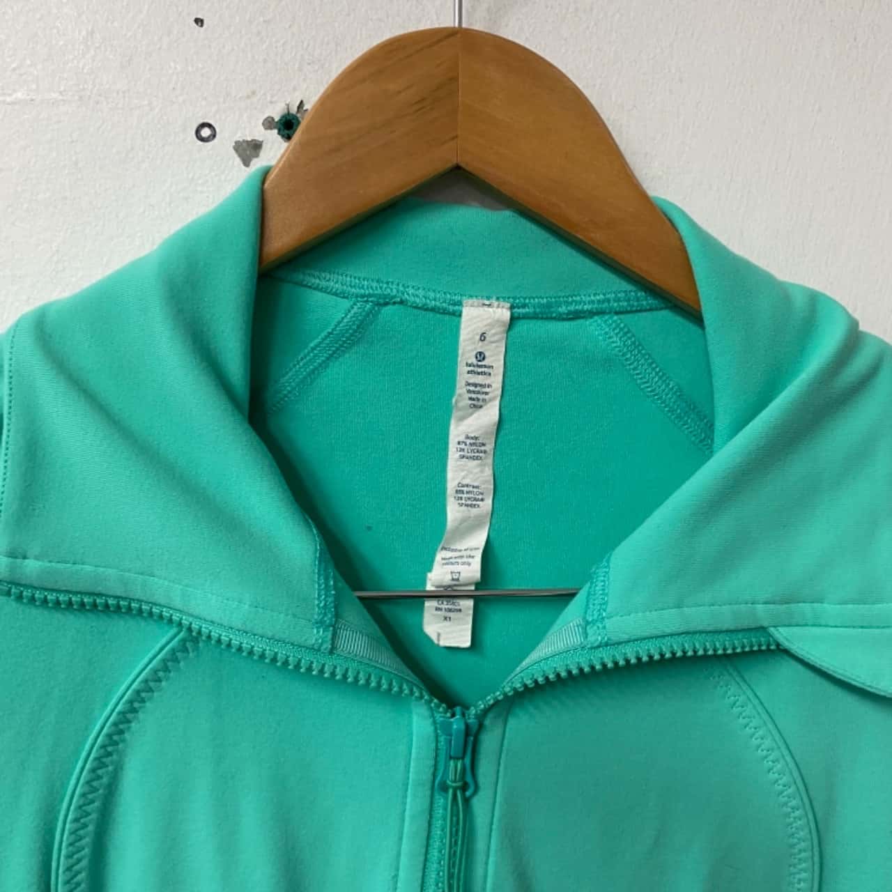 Lululemon Womens Size 8 Aqua Jacket s lululemon-womens-size-8-aqua-jacket-s