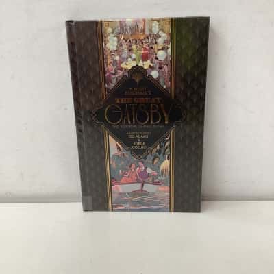 The Great Gatsby: The Essential Graphic Novel
