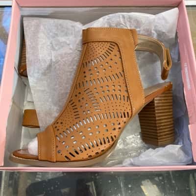 Verali Womens Heels Size 40 