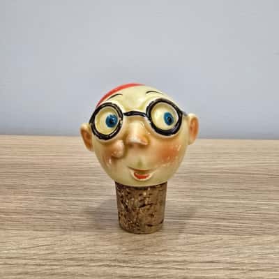 Vintage Novelty Wine Bottle Stopper – “Nerdy Gentleman” with Glasses – Hand Painted – Cork Base
