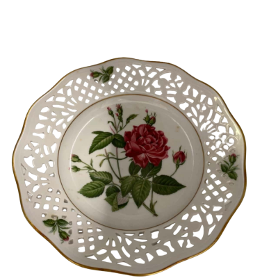 Pierre-Joseph Redoute plate - Classic Roses lattice pattern