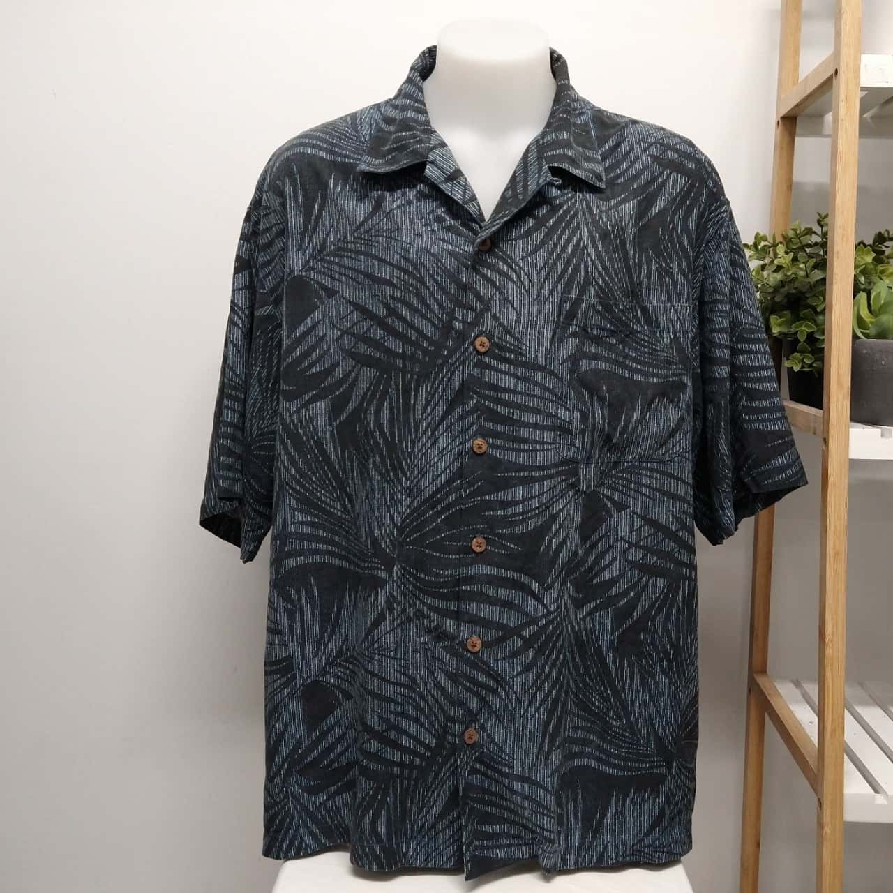 Tommy Bahama Mens Short Sleeve Shirt 