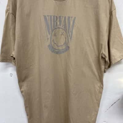 Nirvana Mens  Size XXL Short Sleeve T-shirt Beige 
