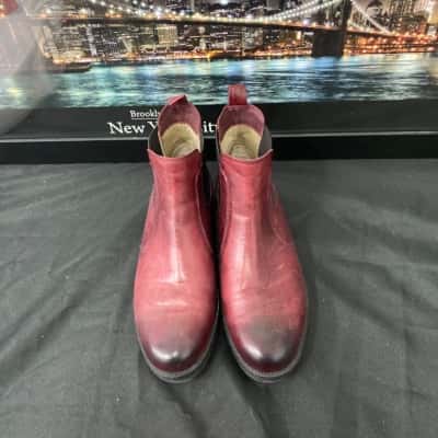 Diana Ferrari Womens  Size 8 Boots Maroon 