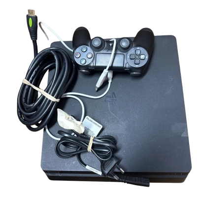 PlayStation 4 CUH2116A  with leads and controller working order