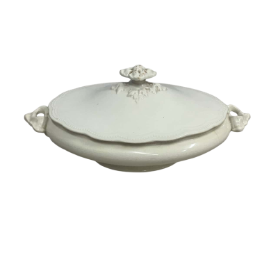 Vintage Porcelain Covered Vegetable Dish “Johnson Brothers England”