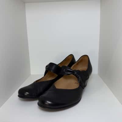 Gabor Size 4.5 Mary Jane Heels Black  