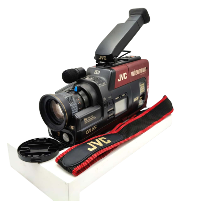 JVC GR-65 VHS-C Video Camera In Carry Case With Accessory Wide Angle Lens Inc Battery Charger Tested & Tagged For Electrical Safety  (TSTR)