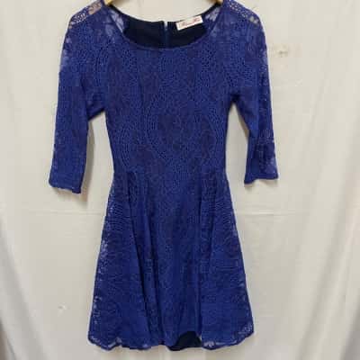  Womens  Size 8 Blue lace patterned dress 