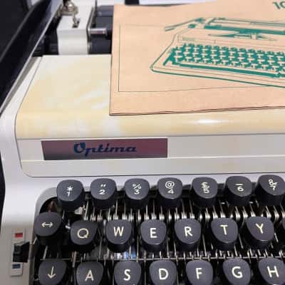 Vintage OPTIMA Mod.105 Portable TYPEWRITER Made in GDR By Robotron