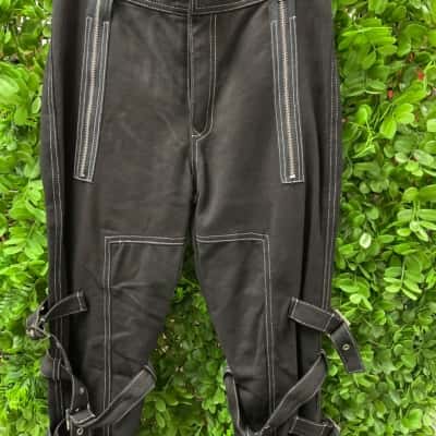 Hard Leather stuff Alternative  Wear Unisex  Size 28 Black  / White 