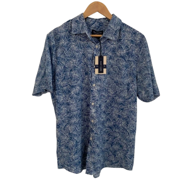  Elliotts Mens  Size M Printed Shirt / Short Sleeve Shirt Blue / White 
