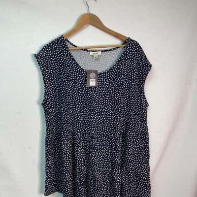 beme Womens  Size XS Sleeveless Top Navy Blue / Pattern 
