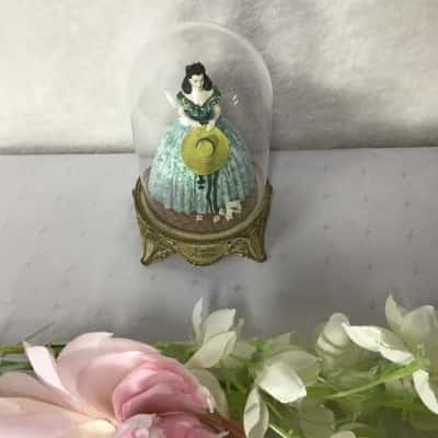 Gone with the Wind “Scarlett’s Flirtation” Figurine Domed with Glass (1993)
