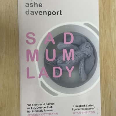Sad Mum Lady 