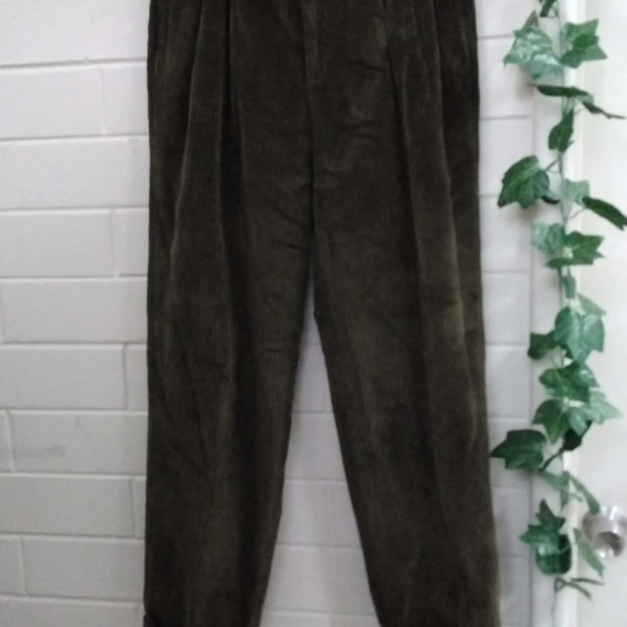 Hugo Boss Mens Size 32 Dress Green 