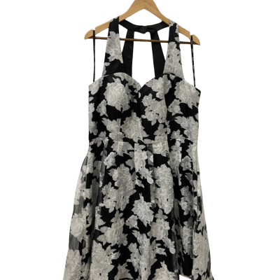 City Chic Womens  Size M Sleeveless Dress  Multicoloured 