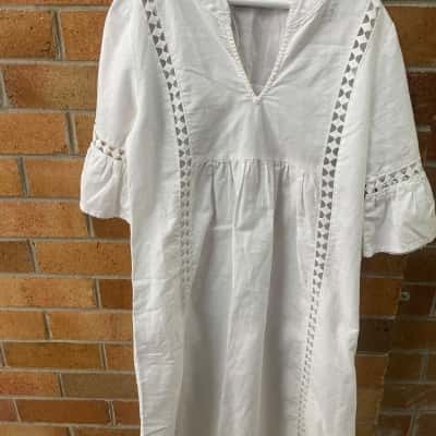  Womens  Size S White Dress 