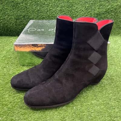 Pas De Rouge Suede Black Boots Size 39