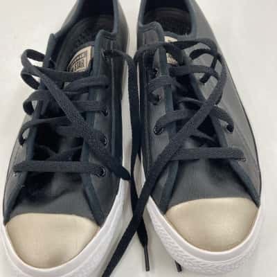 Converse Womens  Size 5 Black  sneakers 