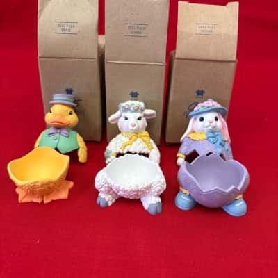 Vintage 1997 Avon Egg Pals set of 5 2. Lamb, 2. Duck 1. Bunny