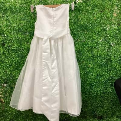  Girls Size 6 White flower girl dress