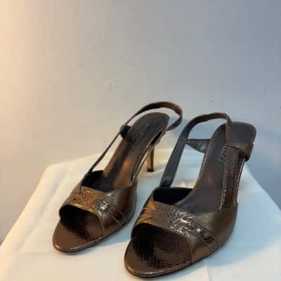 Retro Metallic - Rounded Heels 