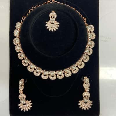  Womens Earrings / Necklace Set