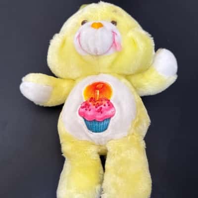 Vintage Care Bear BIRTHDAY BEAR Plush Cupcake Stuffed 1983 Yellow 13",yellow fur with a belly badge featuring a pink cupcake with a single candle. (B4)