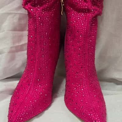  Womens  Size 40 hot Pink stiletto heel