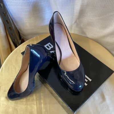 Basque Womens  Size 38 Heels Navy Blue 