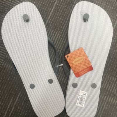 Havaianas Simpsons Mens  Size 13 Thongs 