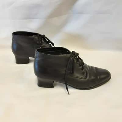  Womens Sandra Miller Size 39 Black  Leather Lace-up Ankle Boot Classic 90's Retro Aesthetic 