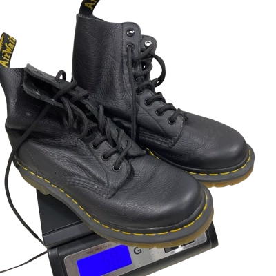 Doc Martens Womens  Size 37 Black  