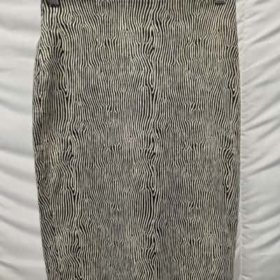 Carla Zampatti Womens  Size 6 Pencil Skirt Animal print / Black  / Silver / White 